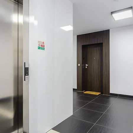 P&O Apartments Grzybowska I Warsaw Exterior photo